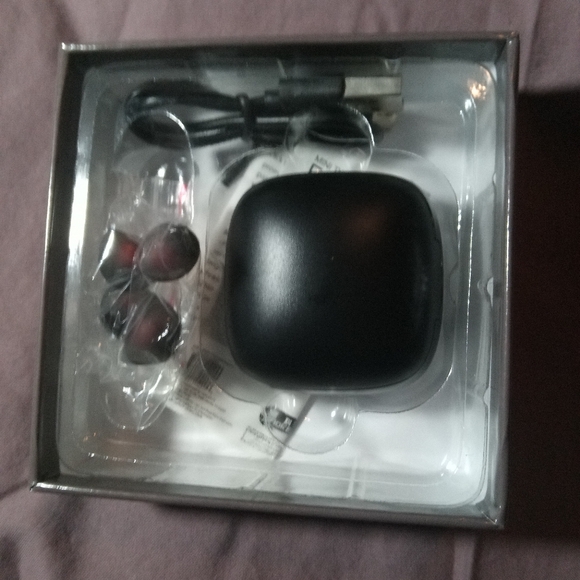 Mini TWS Earbuds with Charging Case - Picture 2 of 5